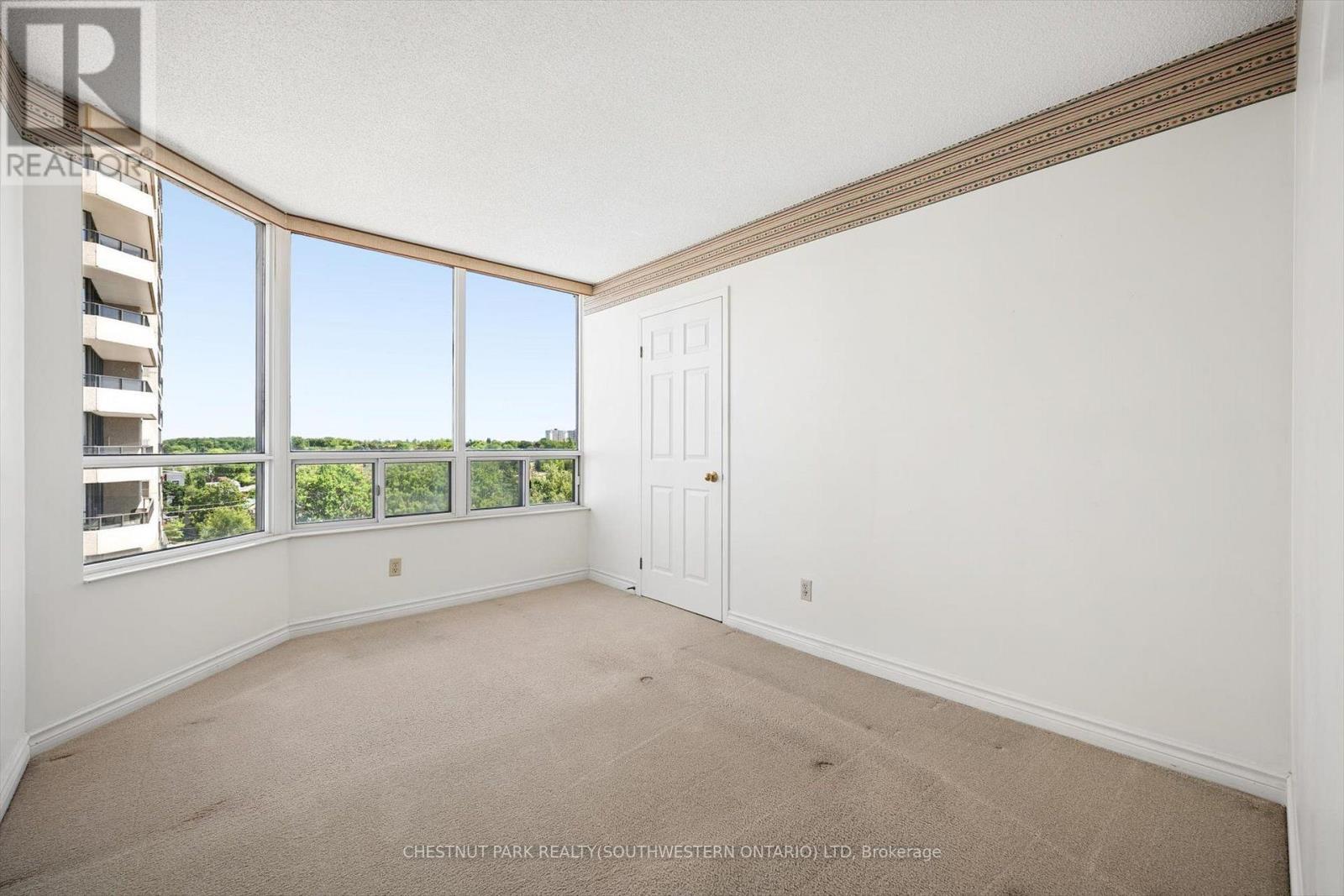 1101 - 4 Willow Street, Waterloo, ON - Indoor Photo Showing Other Room