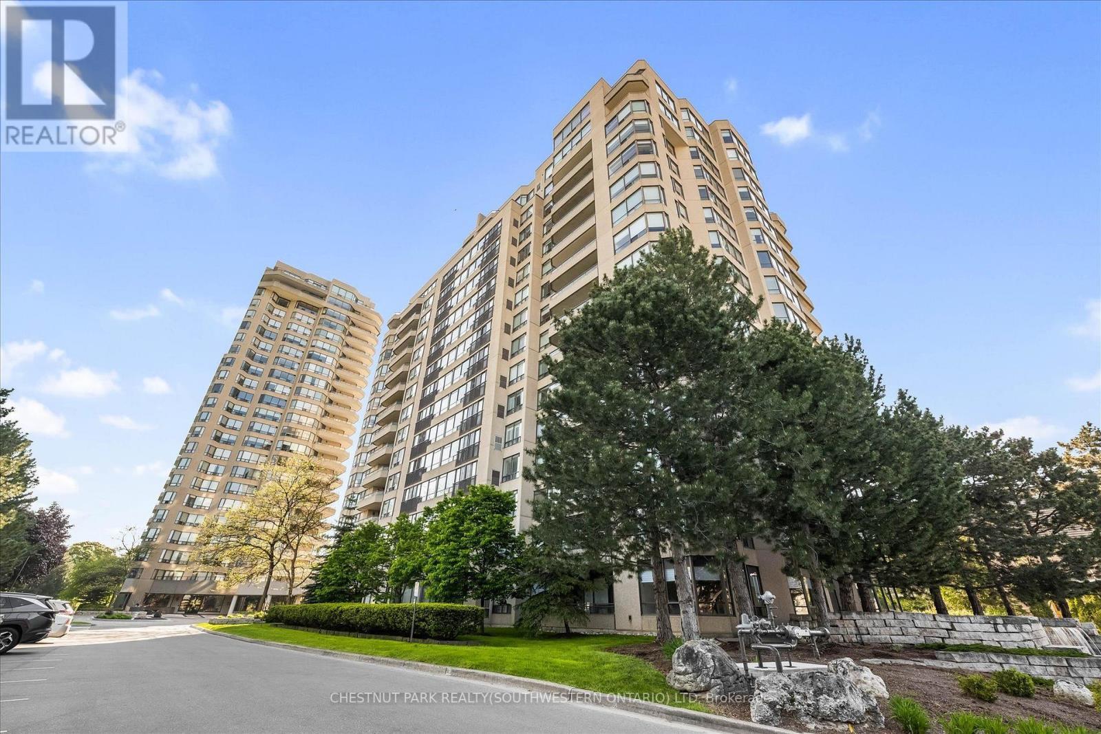 1101 - 4 Willow Street, Waterloo, ON - Outdoor With Facade