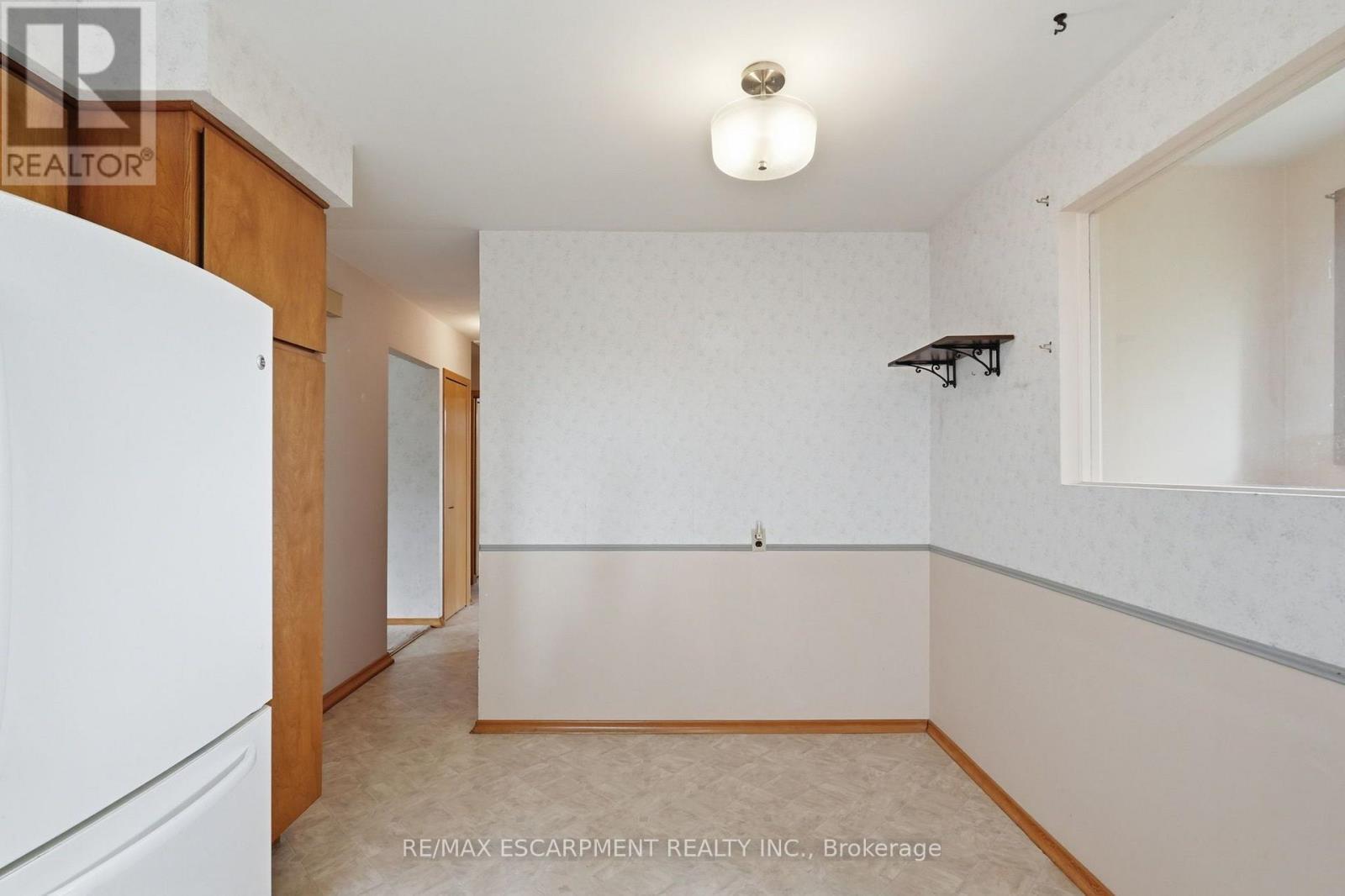 6 Caprice Court, Hamilton, ON - Indoor Photo Showing Other Room