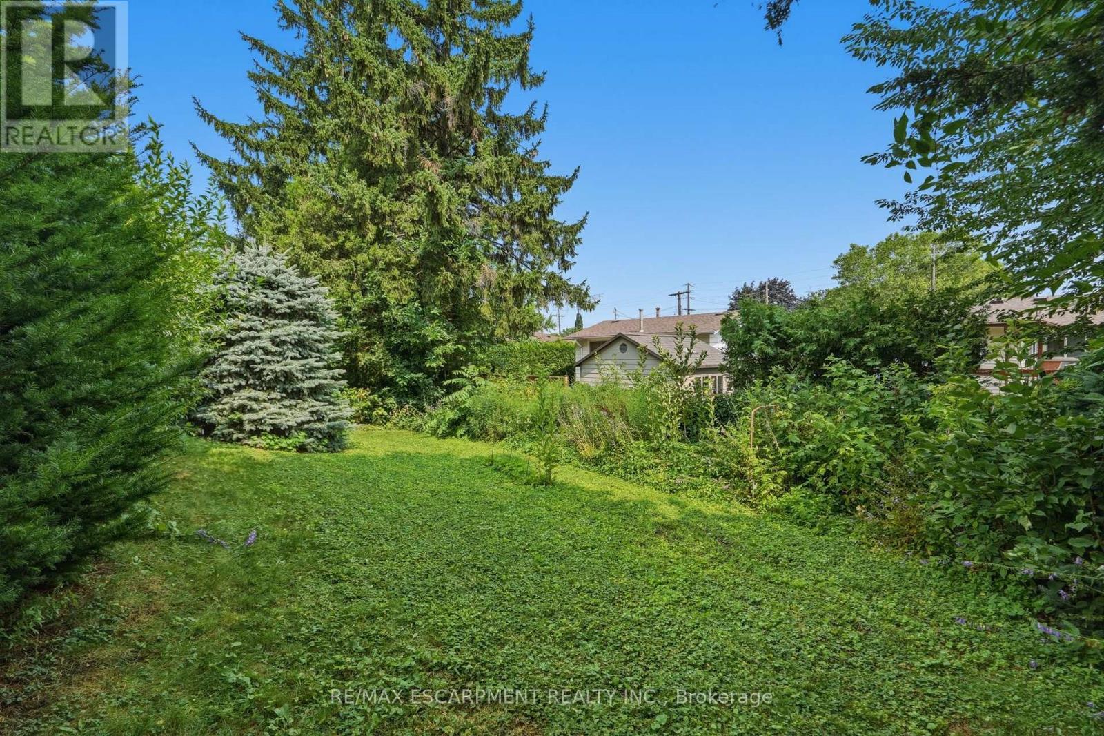 6 Caprice Court, Hamilton, ON - Outdoor