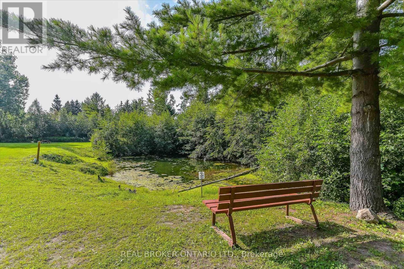 445 Pine Pass, Centre Wellington, ON - Outdoor