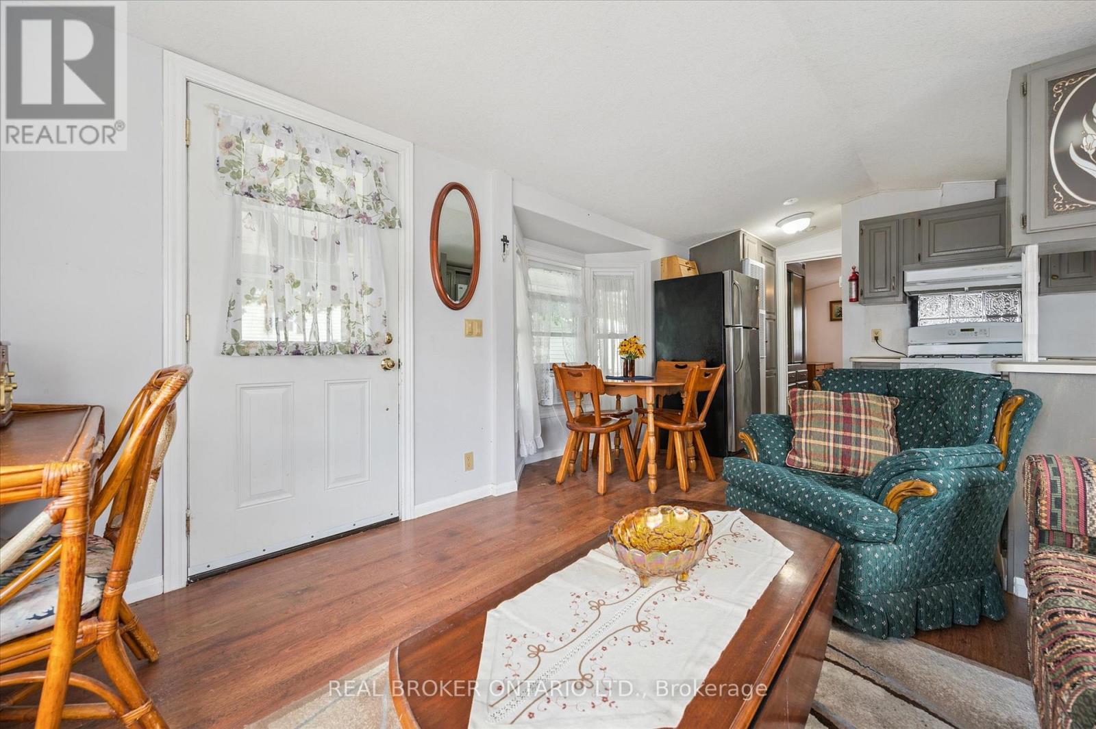 445 Pine Pass, Centre Wellington, ON - Indoor