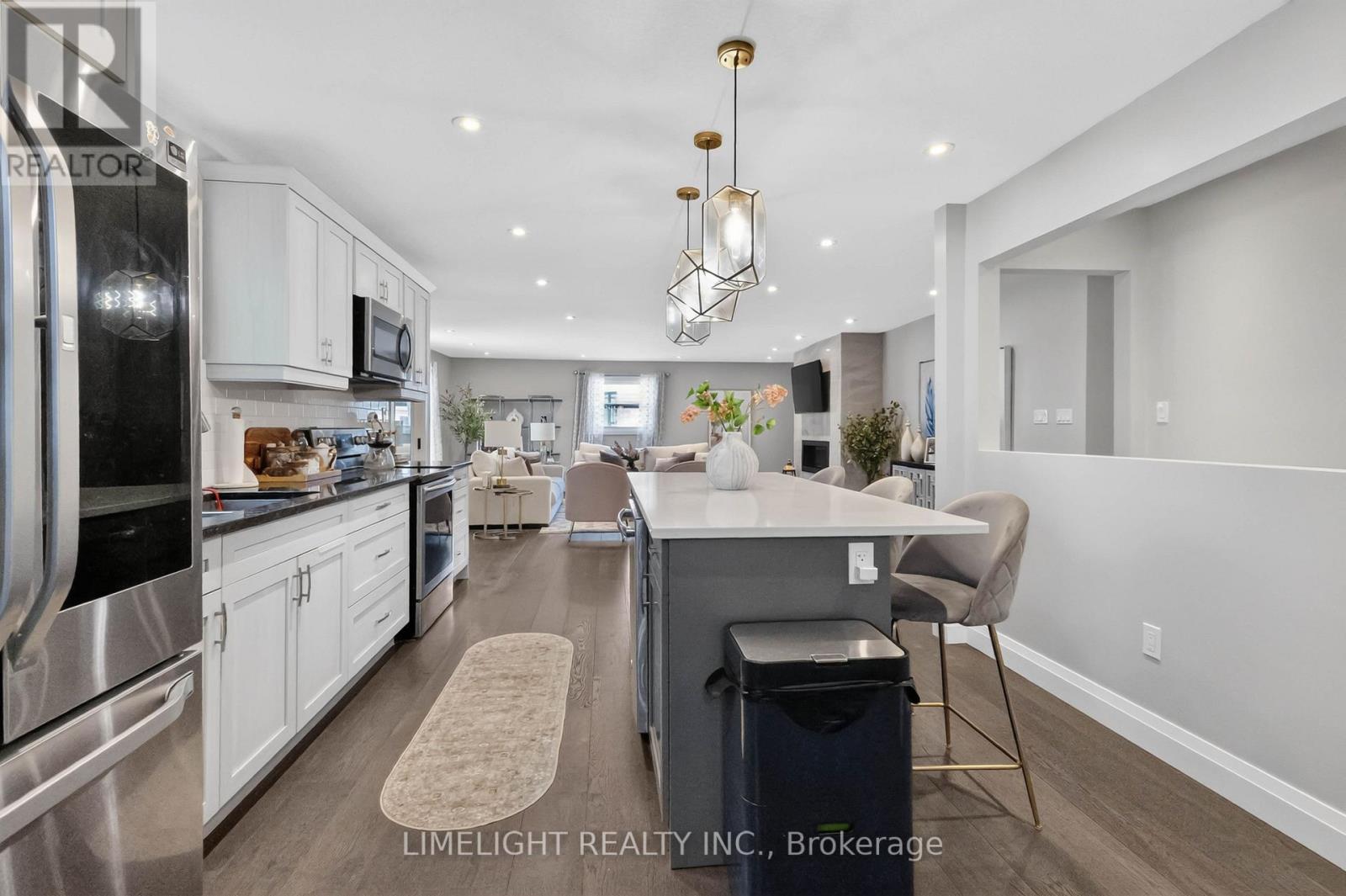 836 Manchester Road, London North (North L), ON - Indoor Photo Showing Kitchen With Upgraded Kitchen