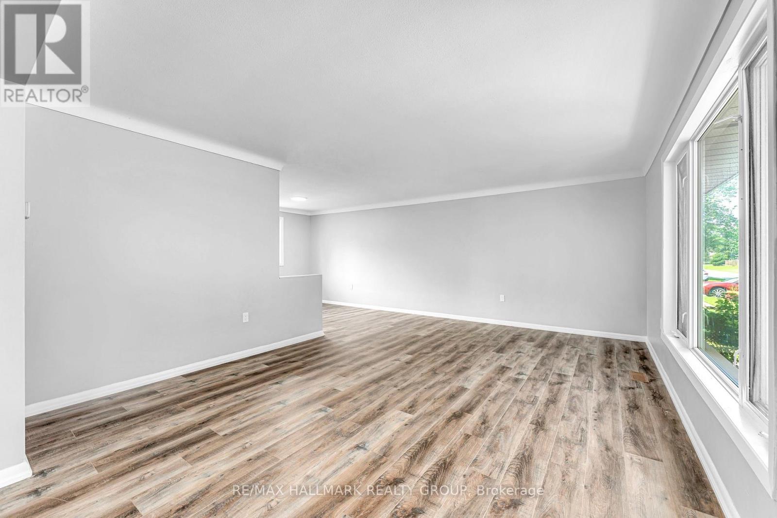 75 Briscoe Street, Loyalist (Amherstview), ON - Indoor Photo Showing Other Room