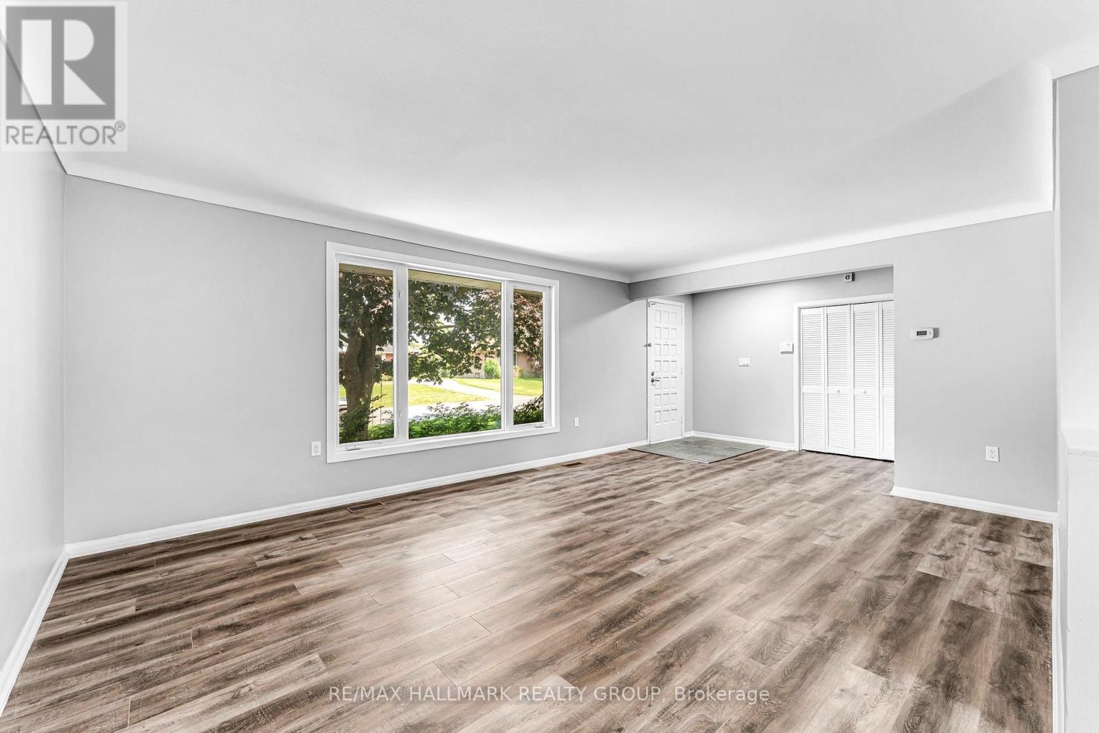 75 Briscoe Street, Loyalist (Amherstview), ON - Indoor