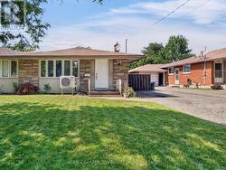 19 BLACK KNIGHT ROAD St. Catharines (Lakeport), ON L2N 3B9