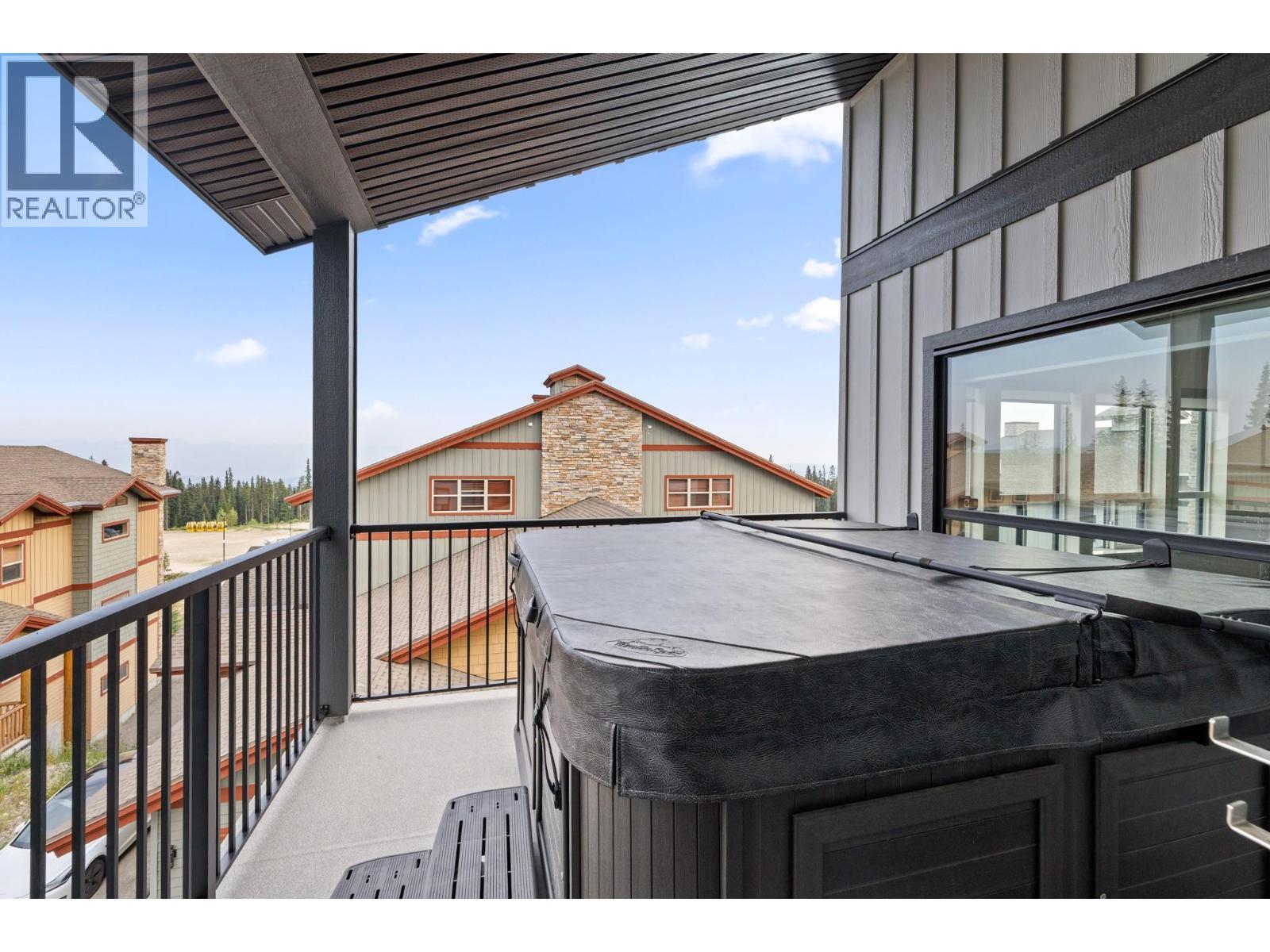 5075 Snowbird Way Unit# 8E, Big White, BC - Outdoor With Exterior