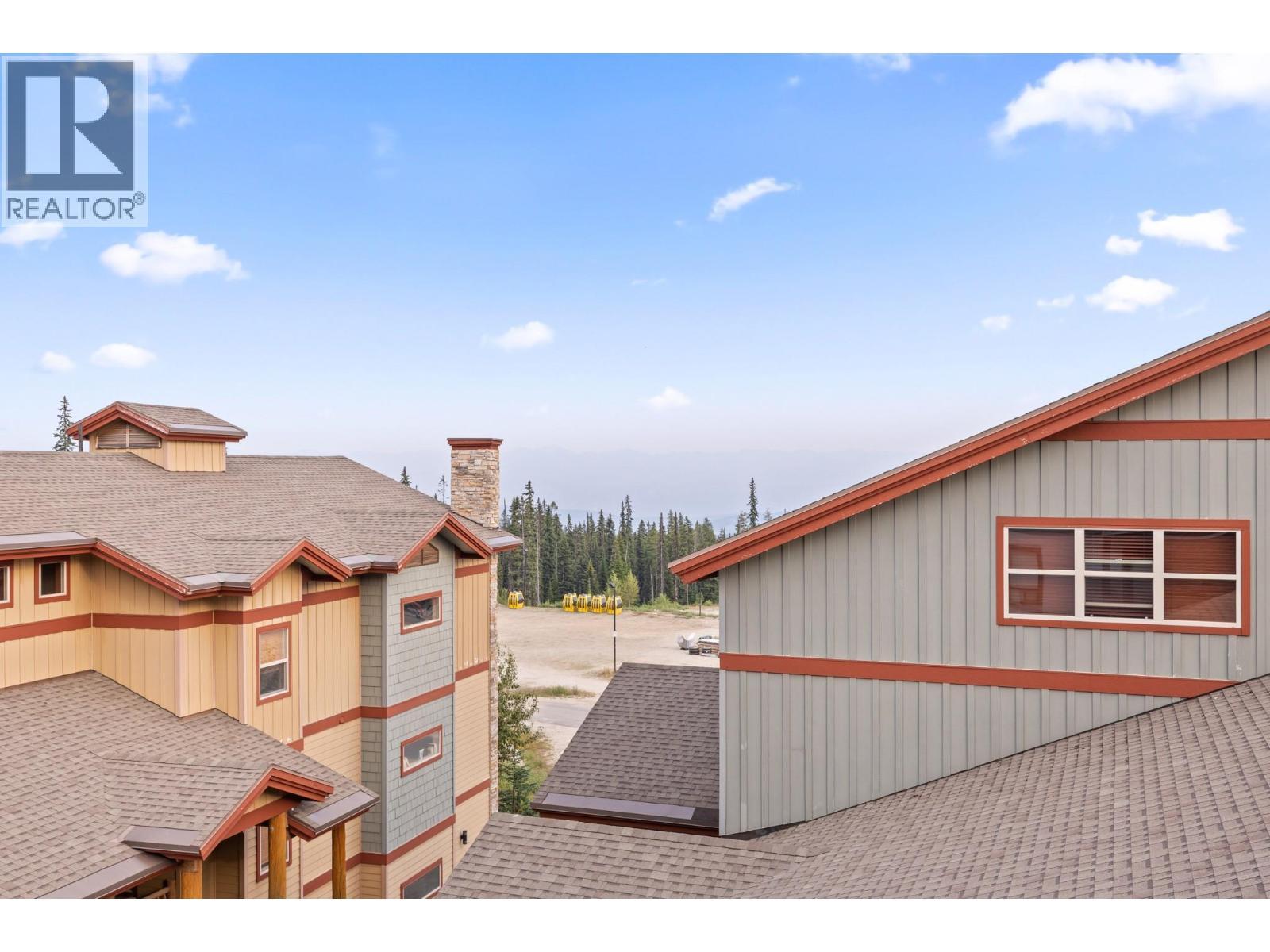 5075 Snowbird Way Unit# 8E, Big White, BC - Outdoor