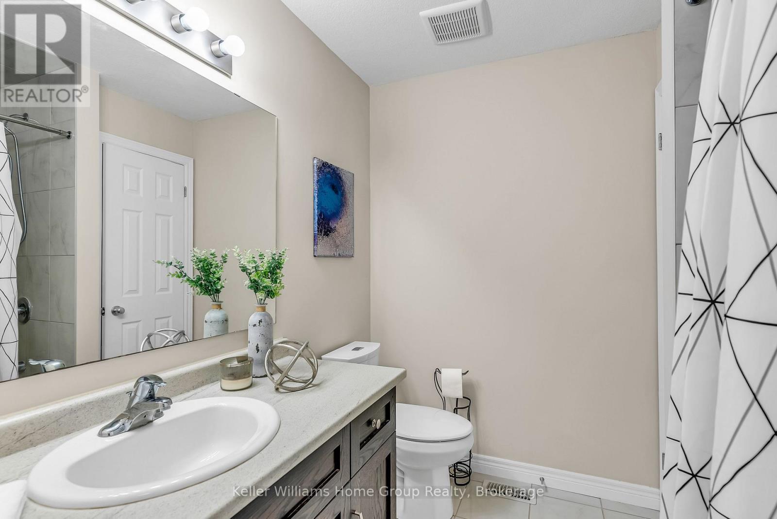 17 Dudley Drive, Guelph (Kortright East), ON - Indoor Photo Showing Bathroom