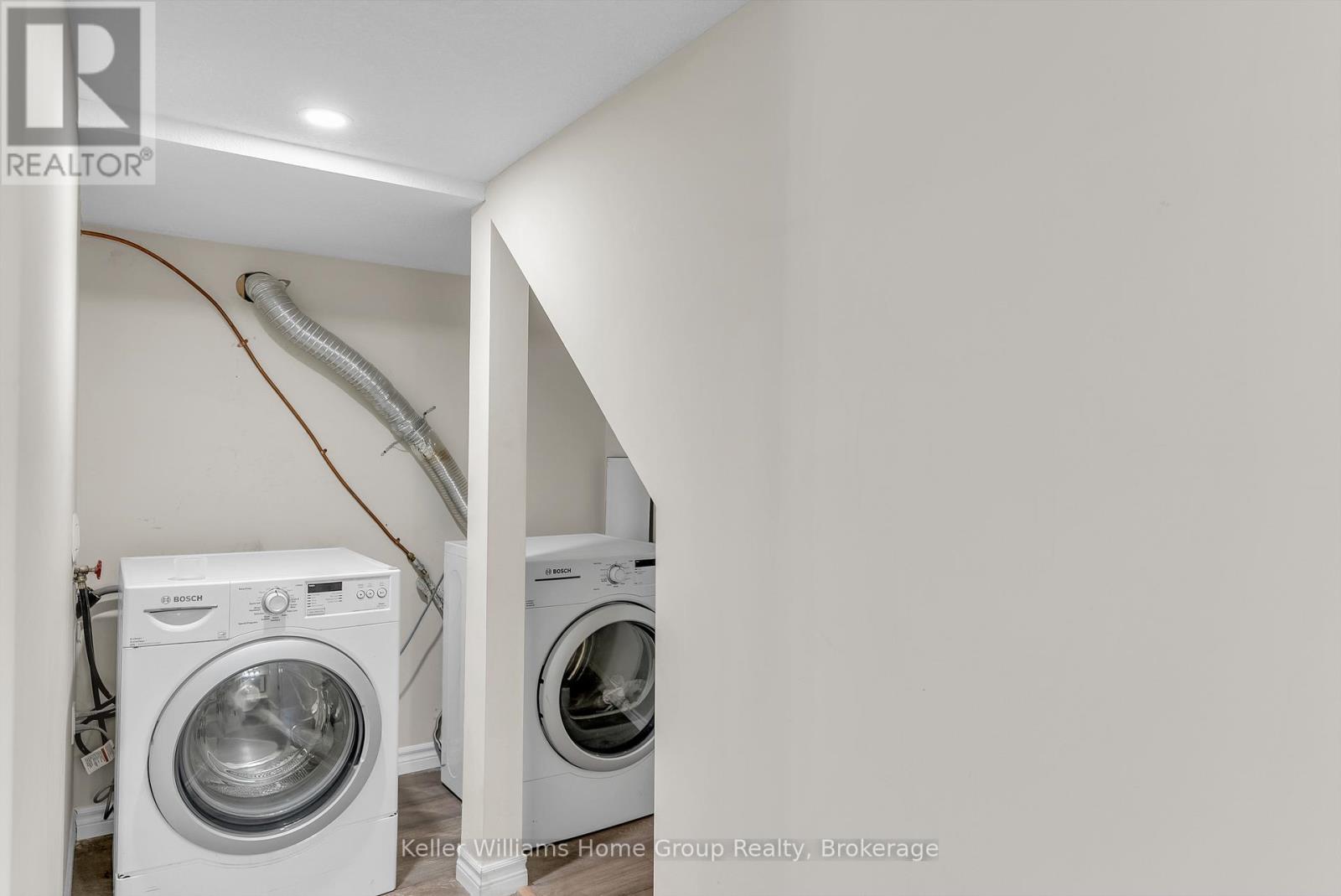 17 Dudley Drive, Guelph (Kortright East), ON - Indoor Photo Showing Laundry Room