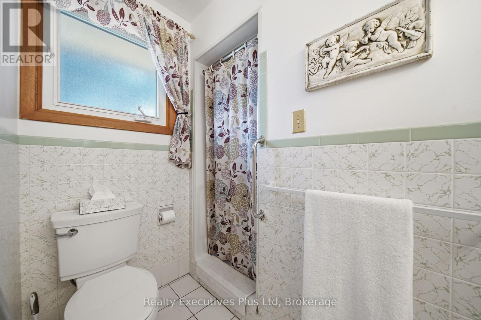 115 Cassino Avenue, Guelph (Grange Road), ON - Indoor Photo Showing Bathroom