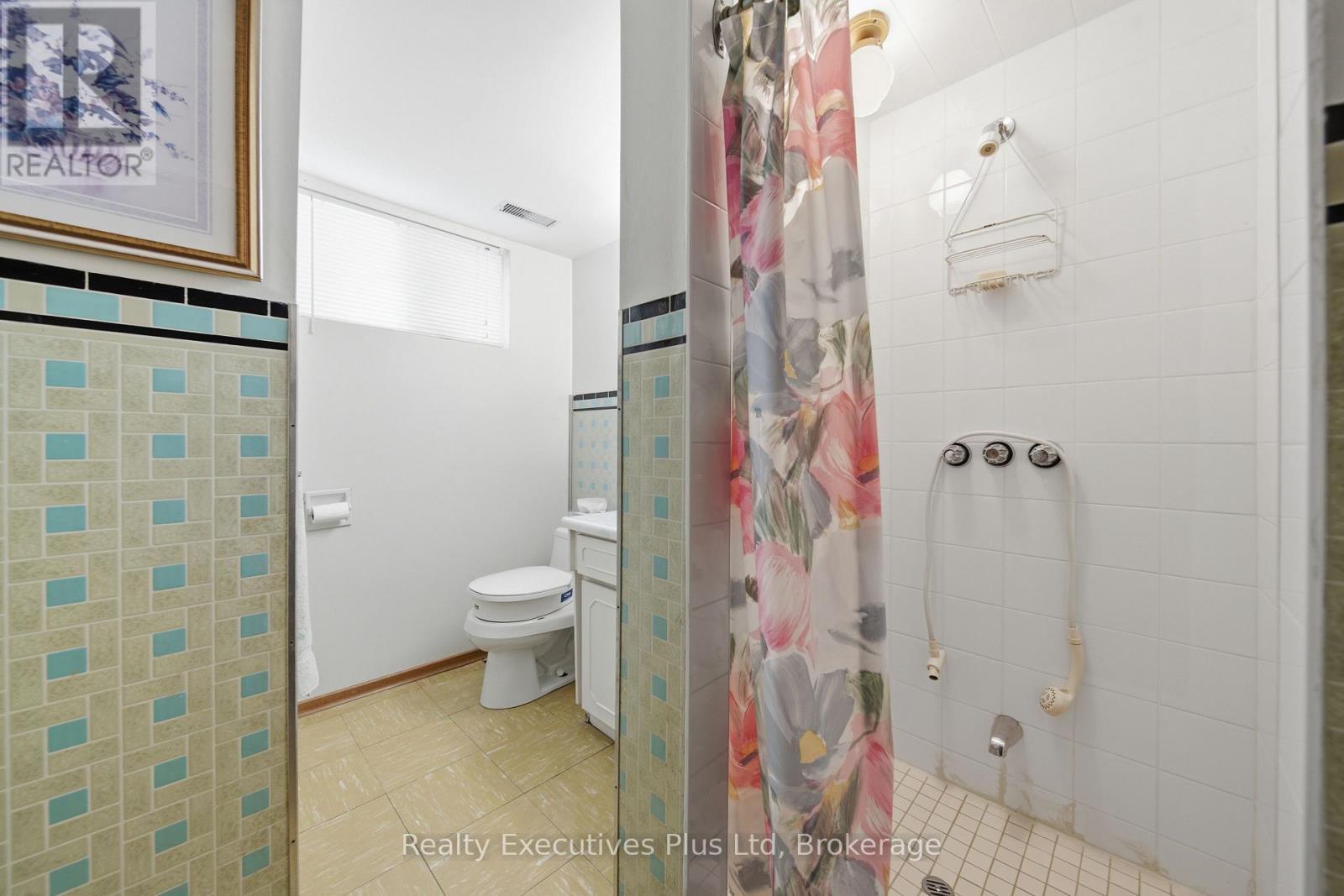 115 Cassino Avenue, Guelph (Grange Road), ON - Indoor Photo Showing Bathroom