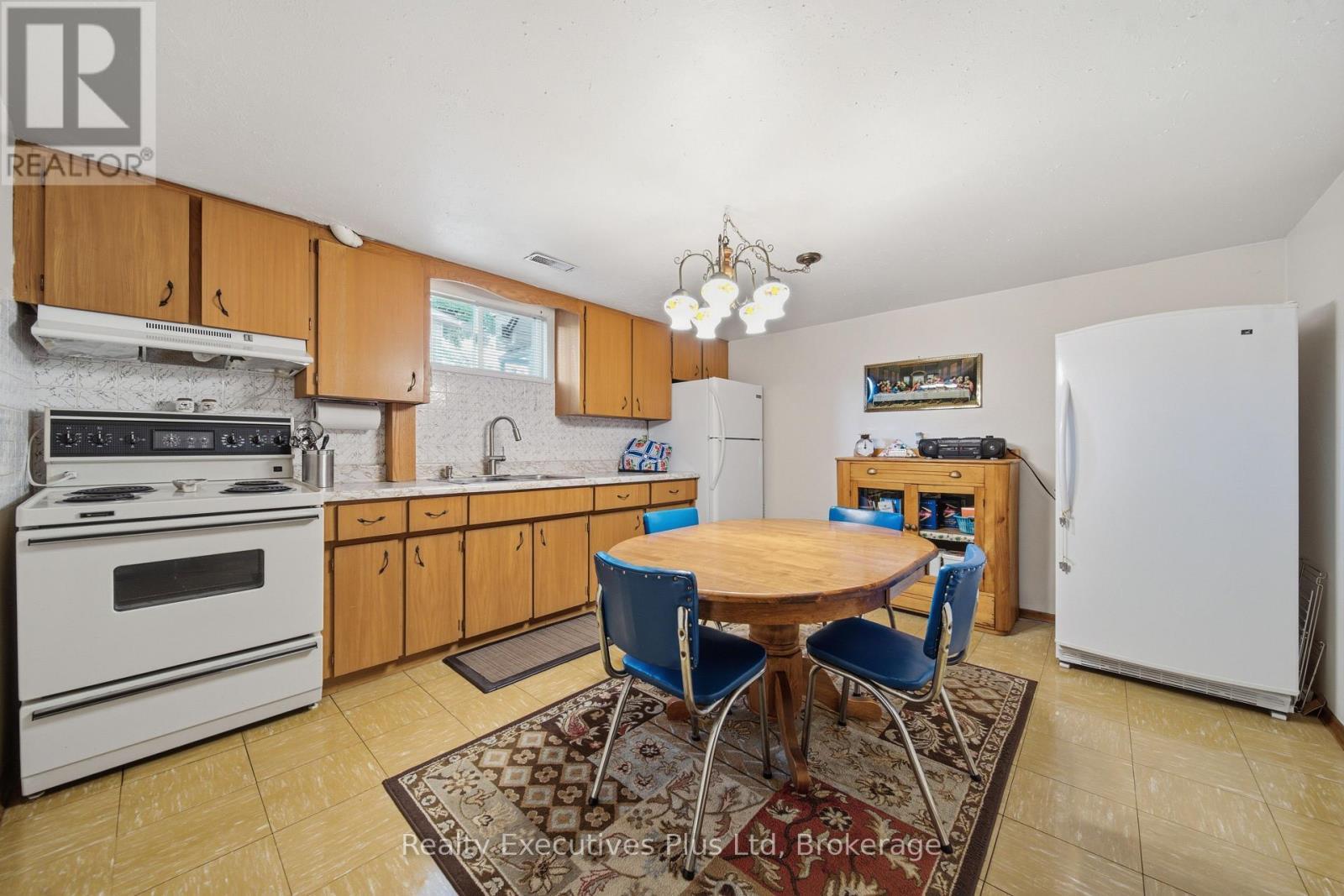 115 Cassino Avenue, Guelph (Grange Road), ON - Indoor Photo Showing Kitchen
