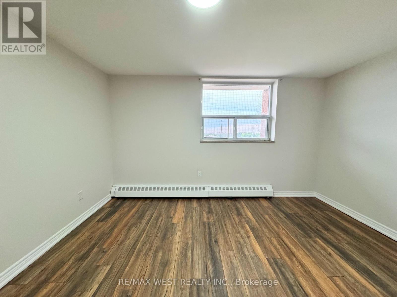 709 - 3533 Derry Road E, Mississauga, ON - Indoor Photo Showing Other Room