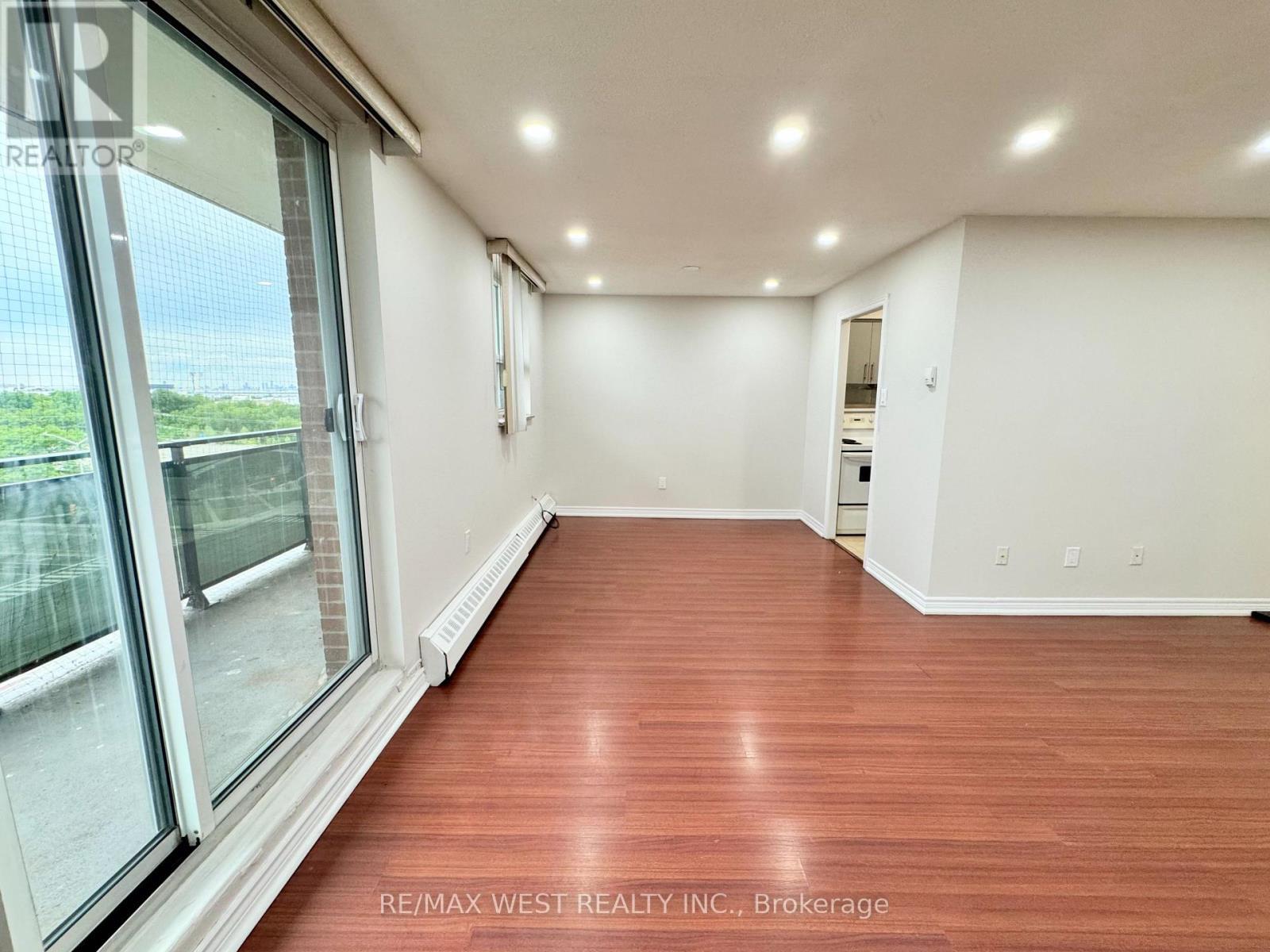 709 - 3533 Derry Road E, Mississauga, ON - Indoor Photo Showing Other Room