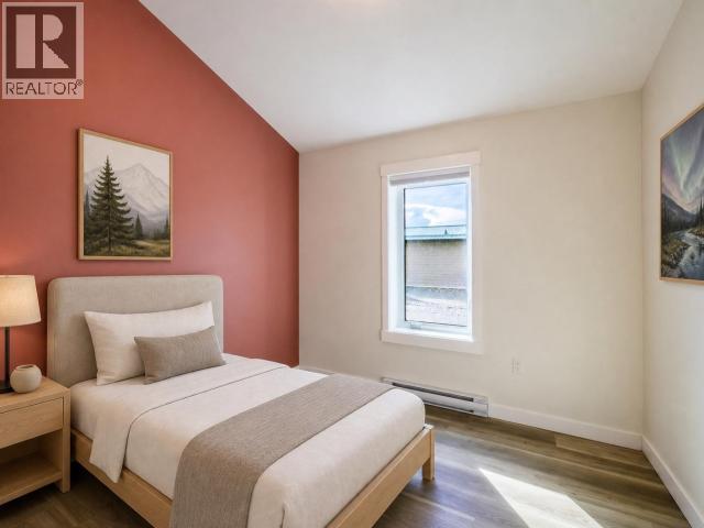 35- Takhini Meadows Drive, Whitehorse North, YT - Indoor Photo Showing Bedroom