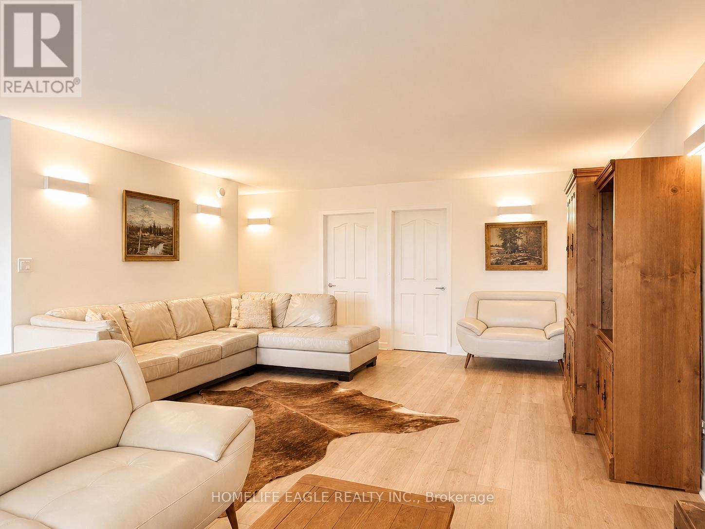 3 Northshore Drive, Parry Sound Remote Area, ON - Indoor Photo Showing Living Room