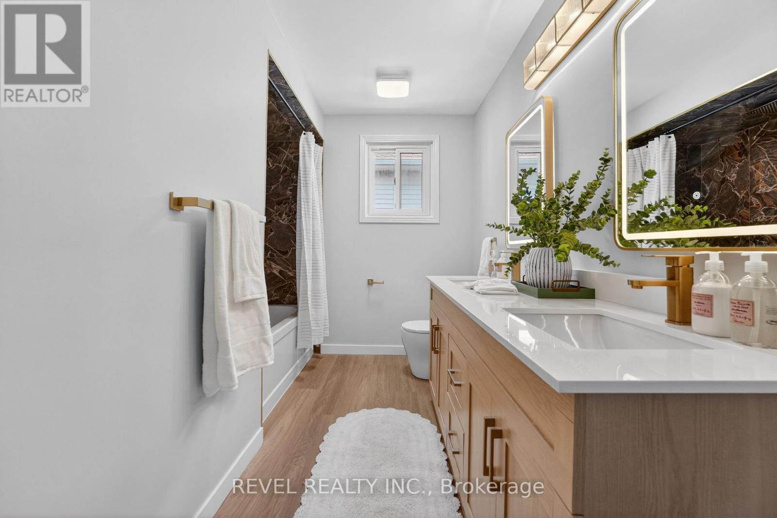 79 Lynnette Drive, Hamilton, ON - Indoor Photo Showing Bathroom