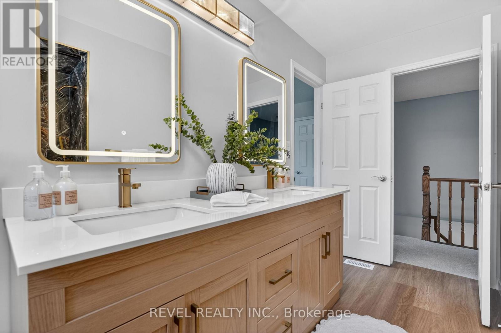 79 Lynnette Drive, Hamilton, ON - Indoor Photo Showing Bathroom