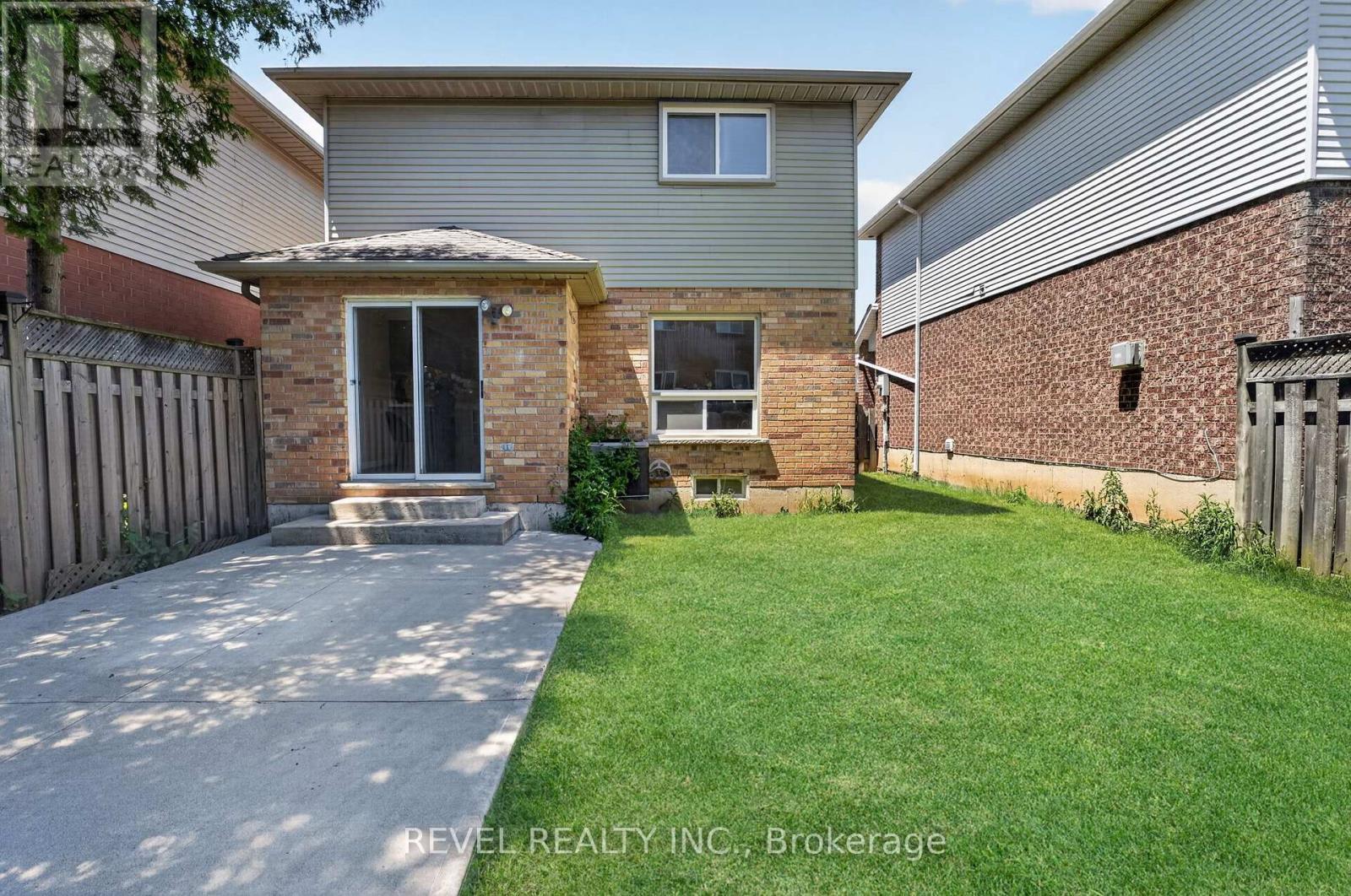 79 Lynnette Drive, Hamilton, ON - Outdoor With Exterior