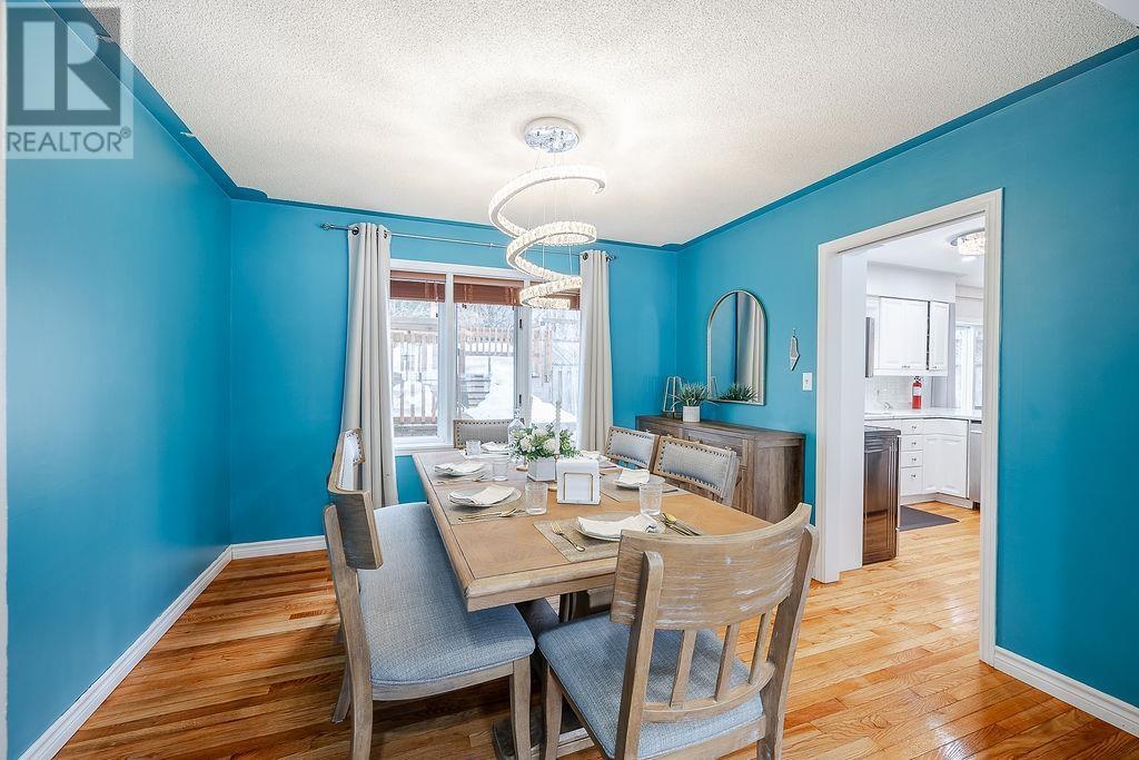 27 Plummer Ct, Sault Ste. Marie, ON - Indoor Photo Showing Dining Room