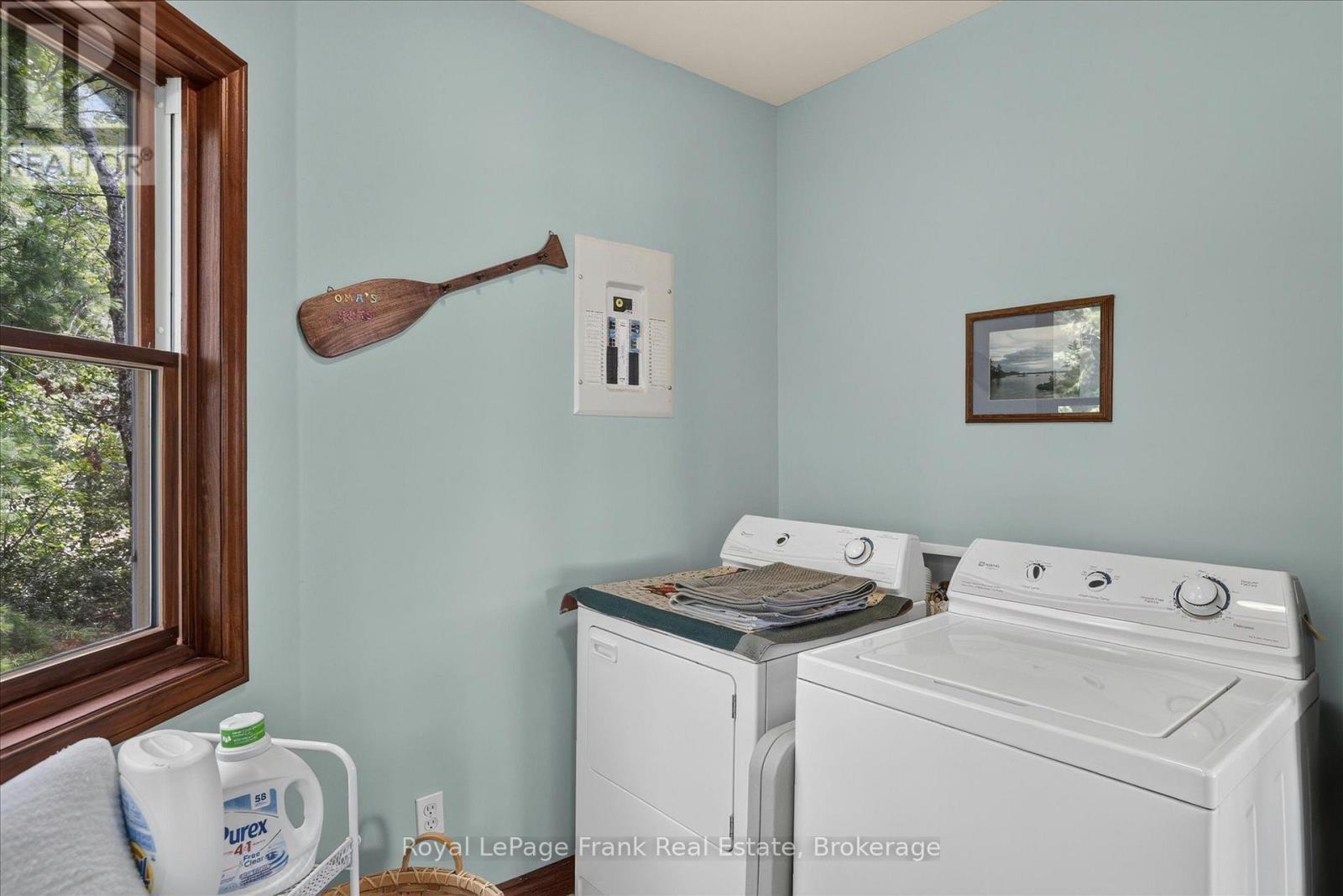 1550 Island 85 Stoney Lake, Douro-Dummer, ON - Indoor Photo Showing Laundry Room