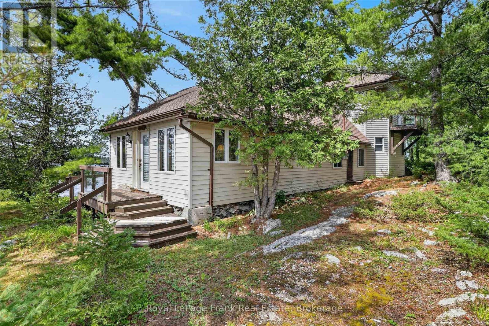 1550 Island 85 Stoney Lake, Douro-Dummer, ON - Outdoor