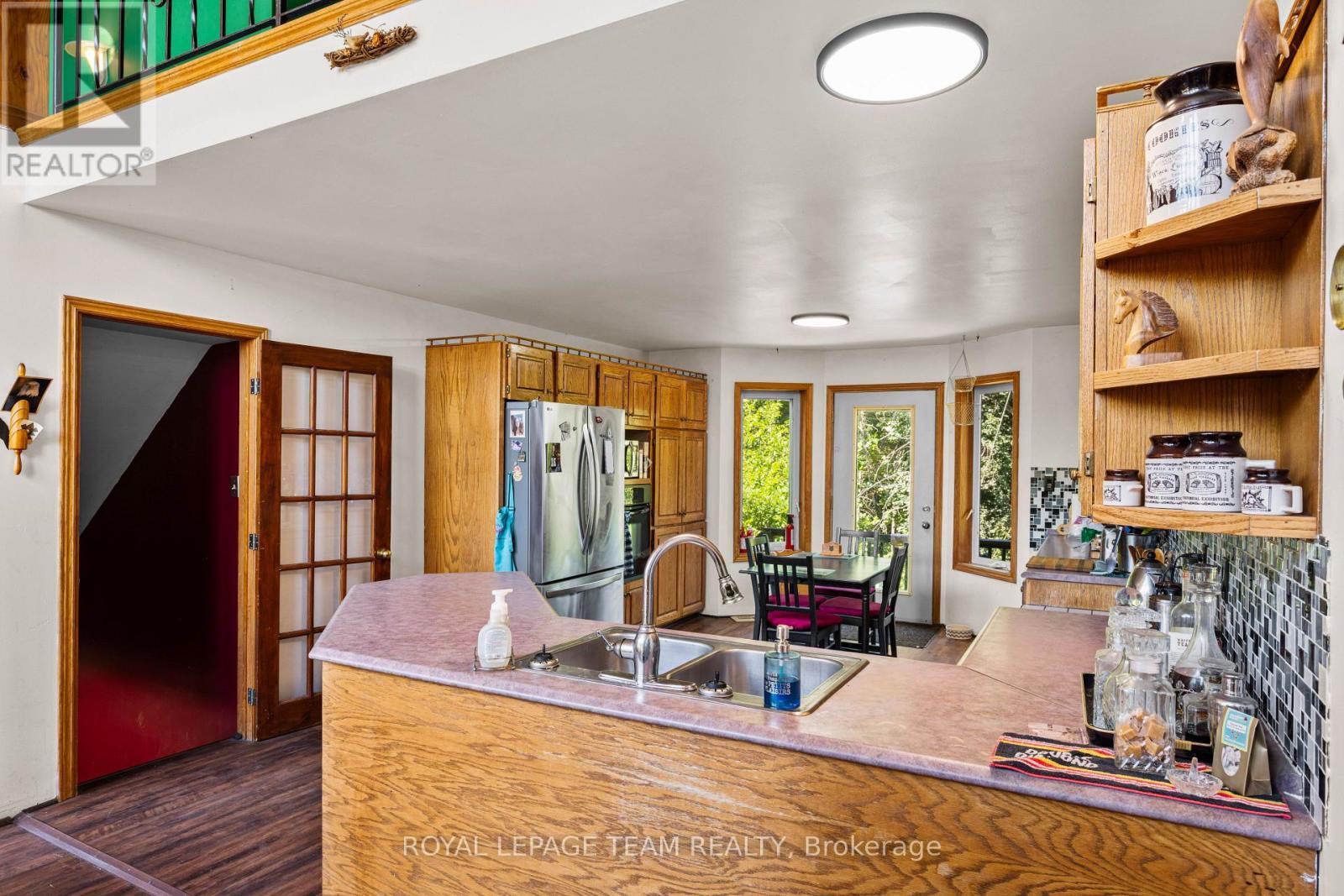4984 Dunrobin Road, Ottawa, ON - Indoor Photo Showing Kitchen With Double Sink