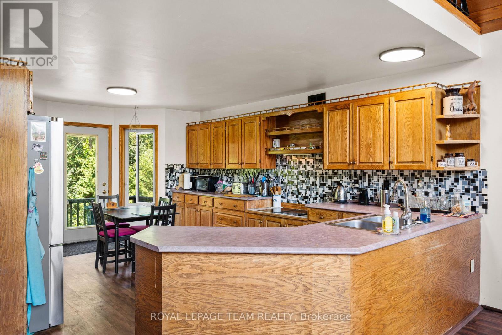 4984 Dunrobin Road, Ottawa, ON - Indoor Photo Showing Kitchen With Double Sink