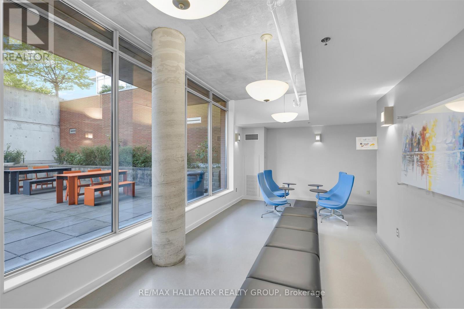 210 - 180 York Street, Ottawa, ON - Indoor