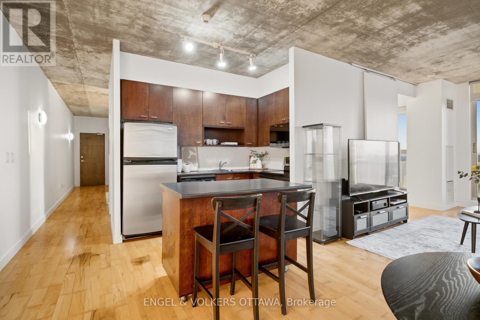 1903 - 179 George Street, Ottawa, ON - Indoor Photo Showing Kitchen With Stainless Steel Kitchen