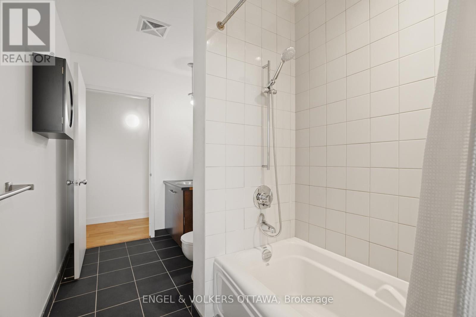 1903 - 179 George Street, Ottawa, ON - Indoor Photo Showing Bathroom