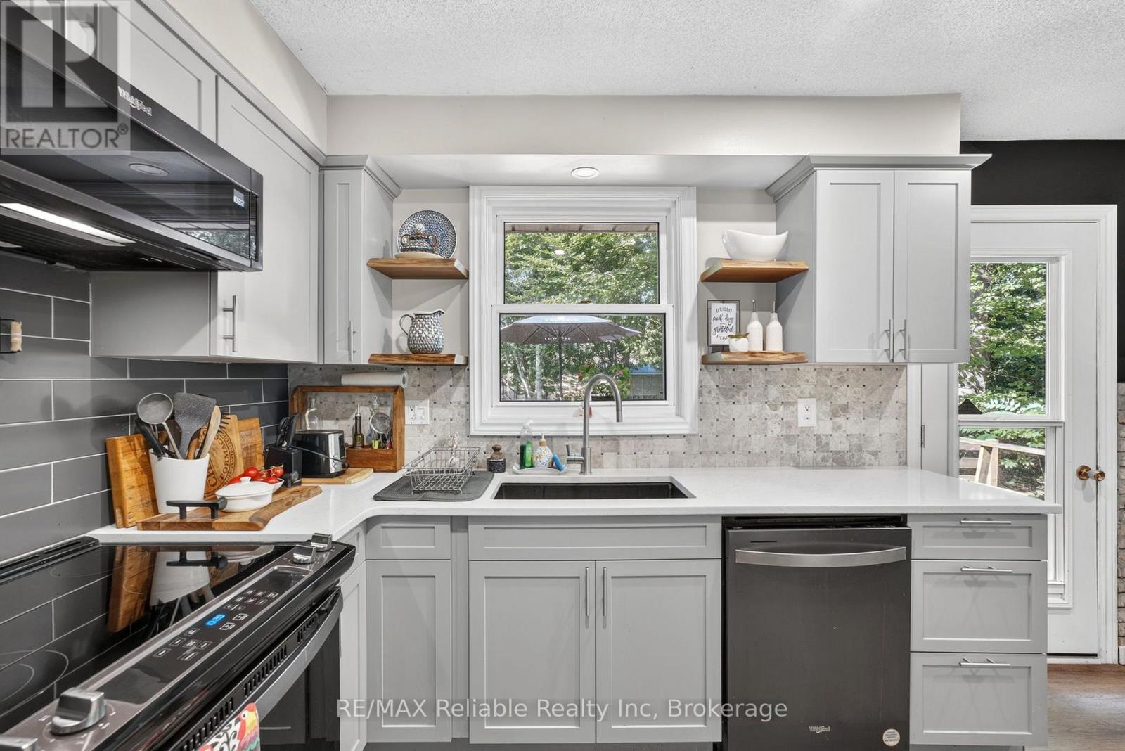 45 Main Street S, Bluewater (Bayfield), ON - Indoor Photo Showing Kitchen
