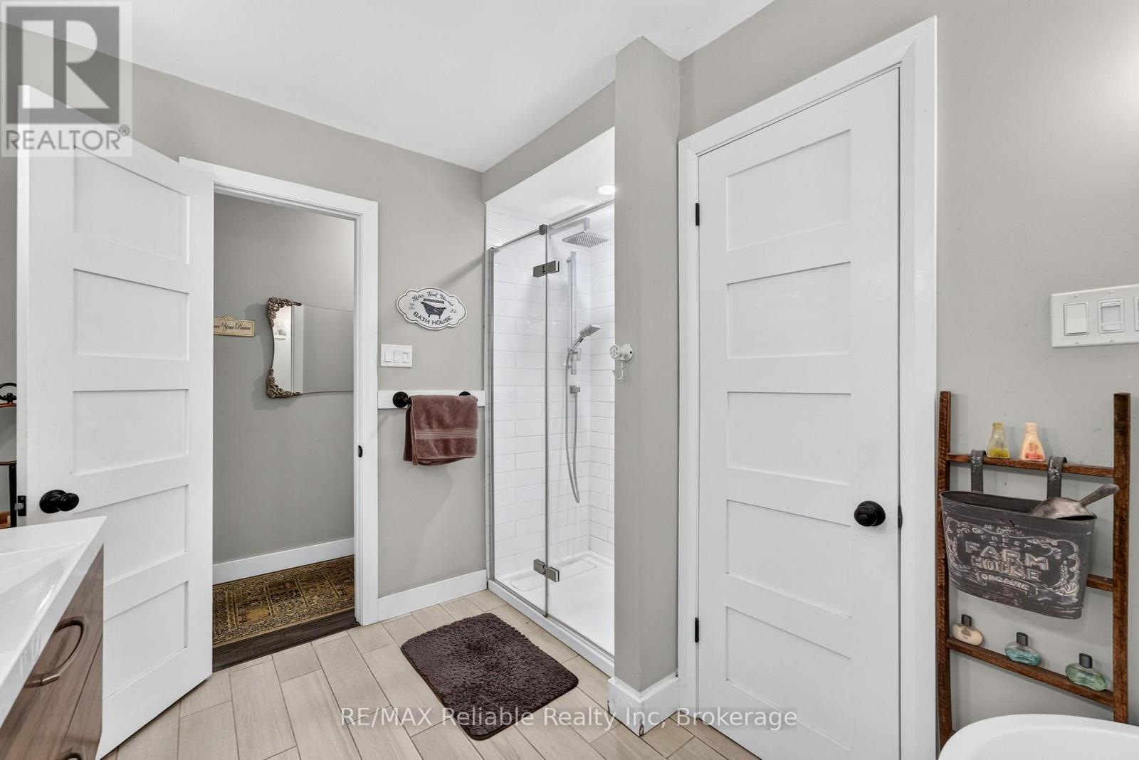 45 Main Street S, Bluewater (Bayfield), ON - Indoor Photo Showing Bathroom