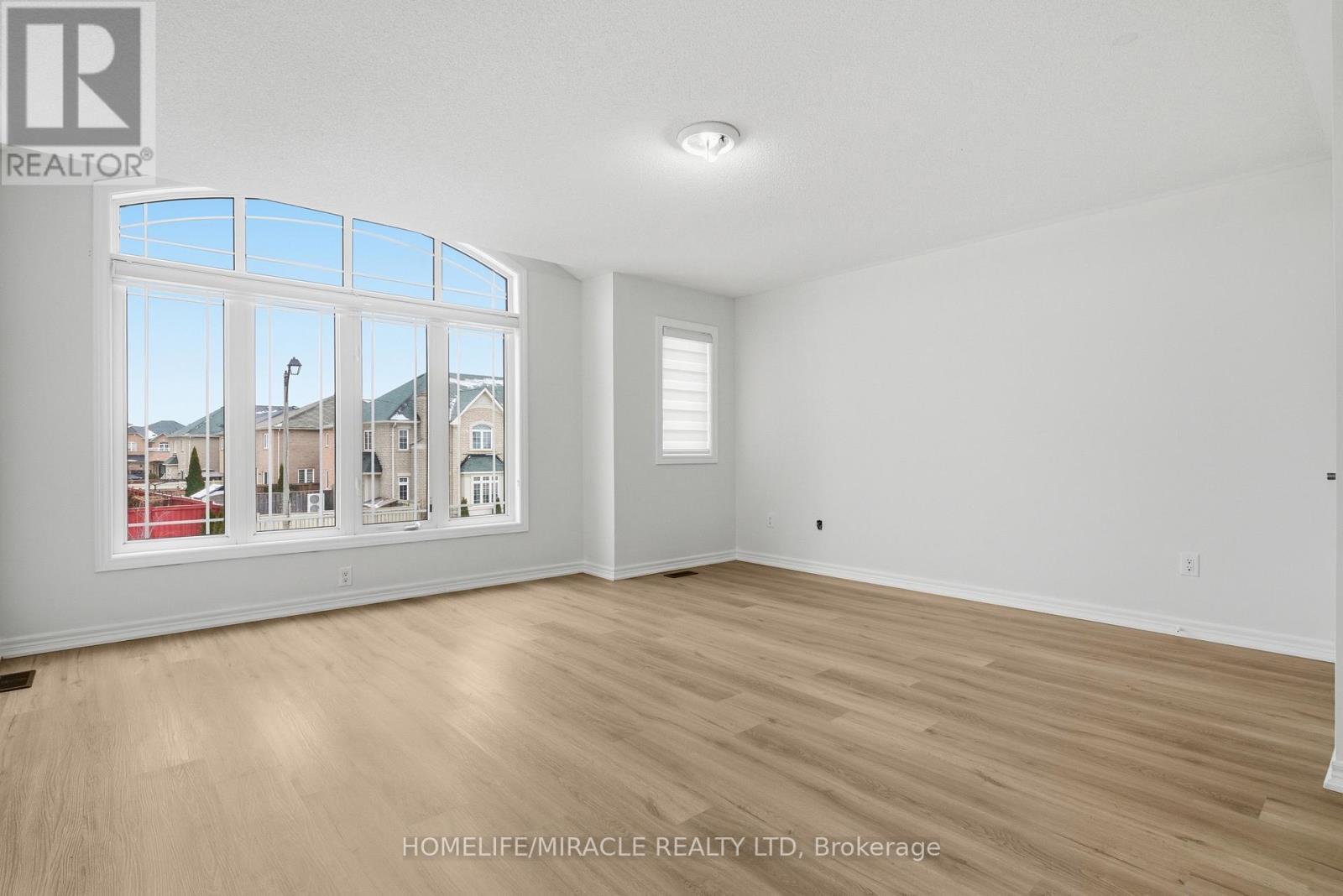 Bedroom 2 - 71 Skyvalley Drive, Brampton, ON - Indoor Photo Showing Other Room