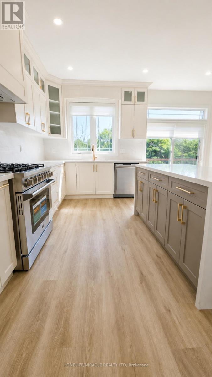 71 Skyvalley Drive, Brampton, ON - Indoor Photo Showing Kitchen With Stainless Steel Kitchen