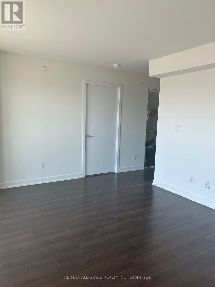 1004 - 160 Flemington Road, Toronto, ON - Indoor Photo Showing Other Room
