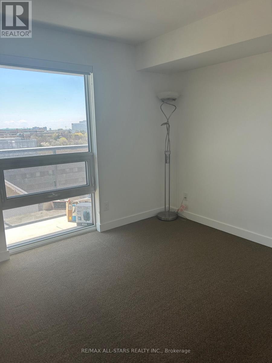 1004 - 160 Flemington Road, Toronto, ON - Indoor Photo Showing Other Room