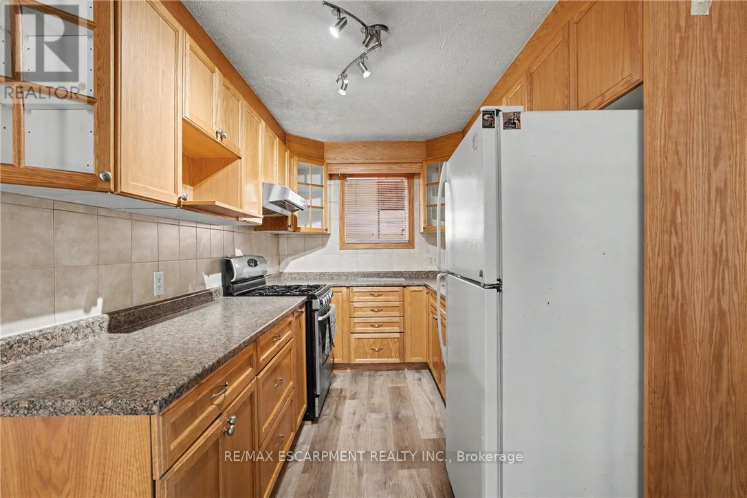 485 Cochrane Road, Hamilton, ON - Indoor Photo Showing Kitchen