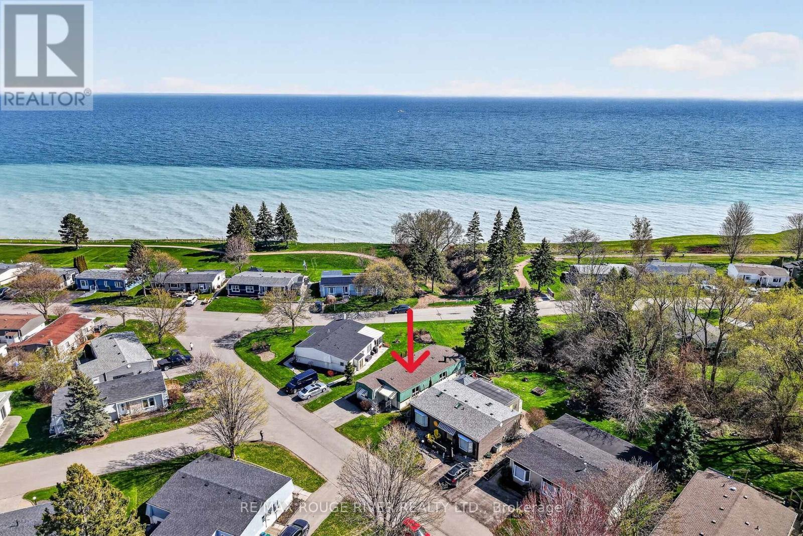 22 Eastbank Road, Clarington (Newcastle), ON - Outdoor With Body Of Water With View