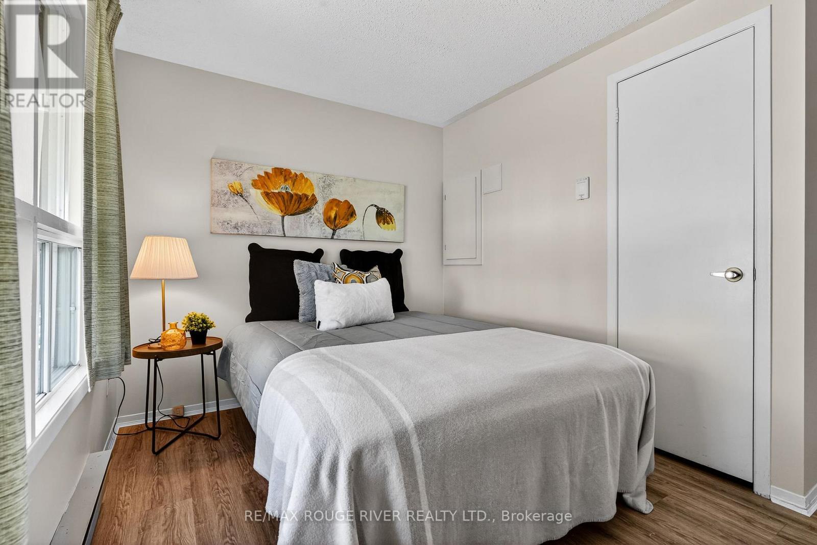 22 Eastbank Road, Clarington (Newcastle), ON - Indoor Photo Showing Bedroom