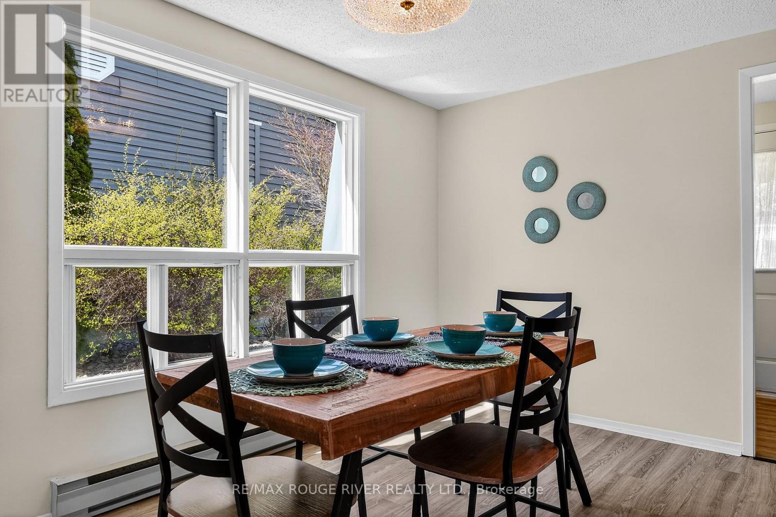 22 Eastbank Road, Clarington (Newcastle), ON - Indoor