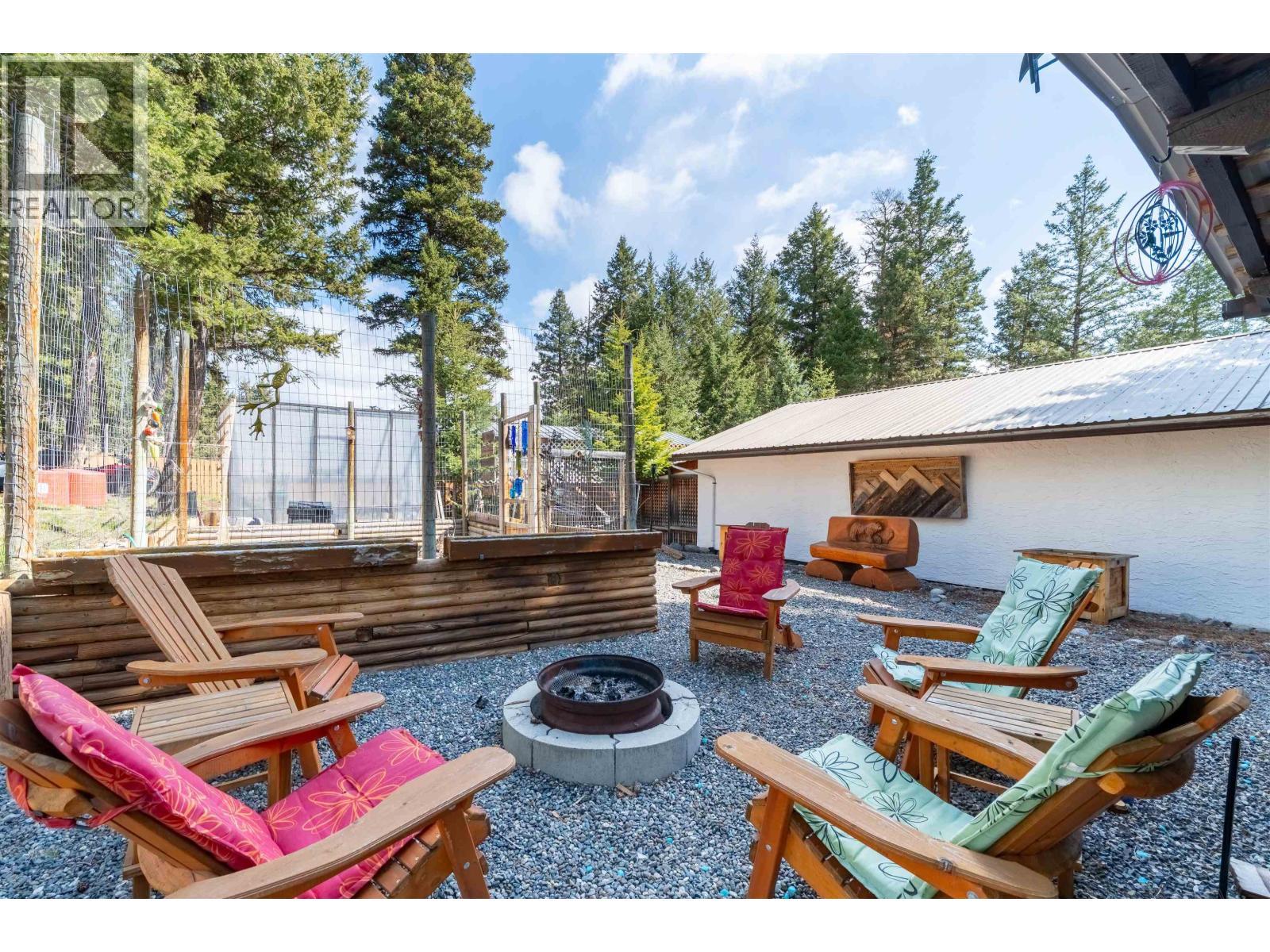 5031 Gloinnzun Drive, 108 Mile Ranch, BC - Outdoor With Deck Patio Veranda