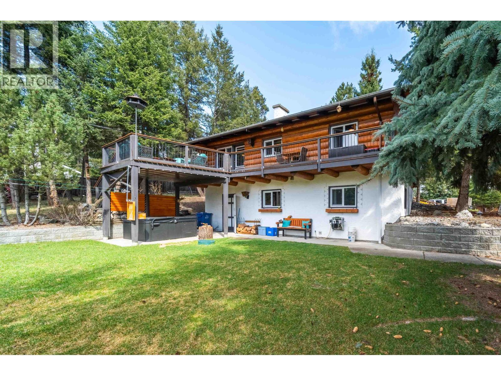 5031 Gloinnzun Drive, 108 Mile Ranch, BC - Outdoor With Deck Patio Veranda