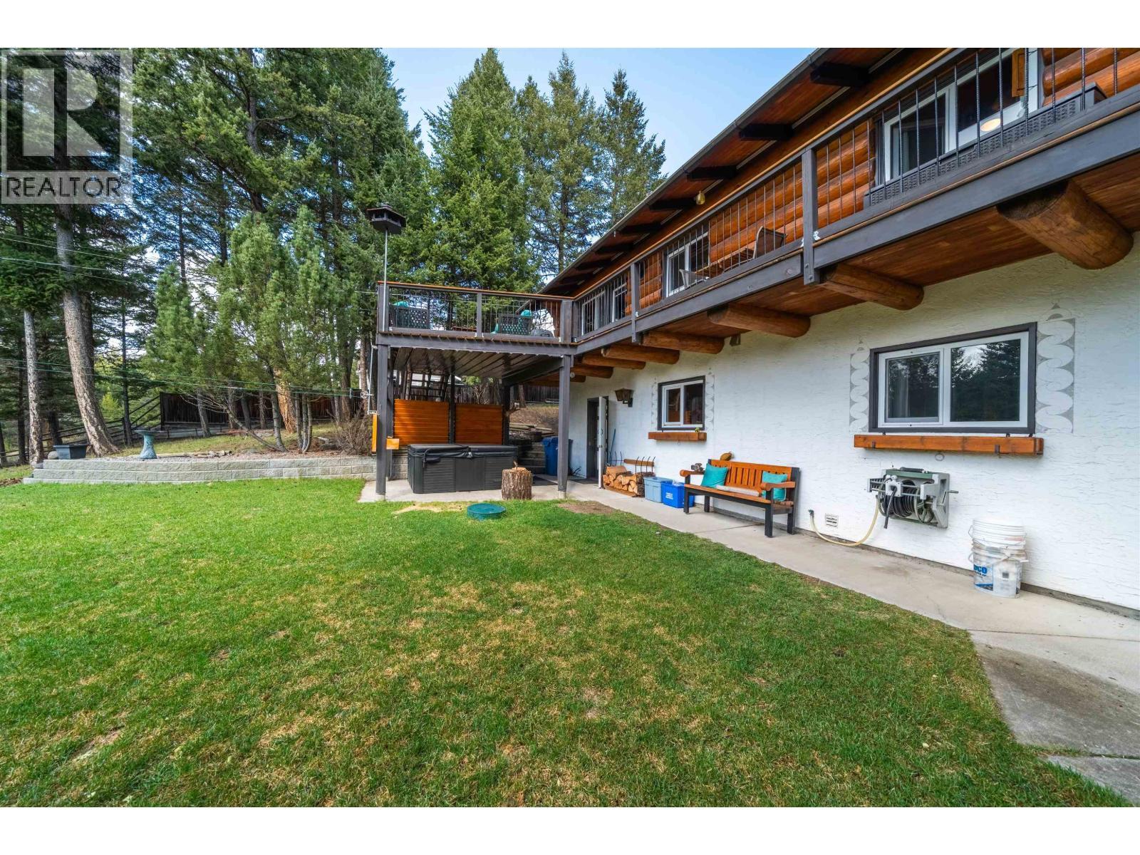 5031 Gloinnzun Drive, 108 Mile Ranch, BC - Outdoor With Deck Patio Veranda
