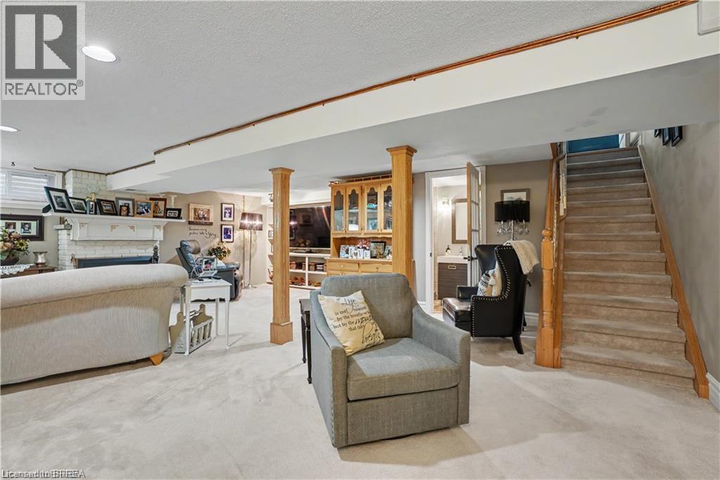 52 Lorne Avenue, Burford, ON - Indoor