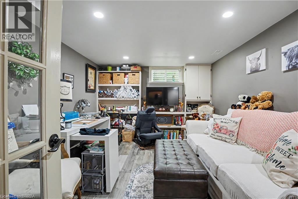 52 Lorne Avenue, Burford, ON - Indoor