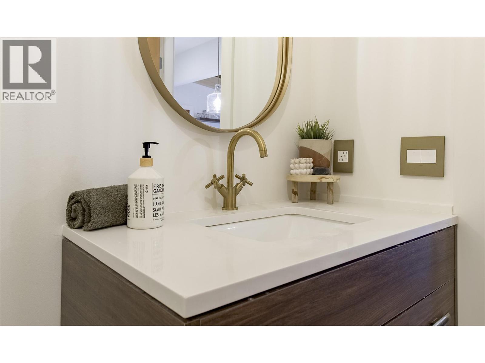 3153 Hall Road, Kelowna, BC - Indoor Photo Showing Bathroom