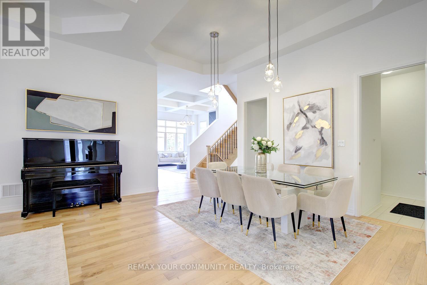96 Bond Crescent, Richmond Hill, ON - Indoor Photo Showing Dining Room