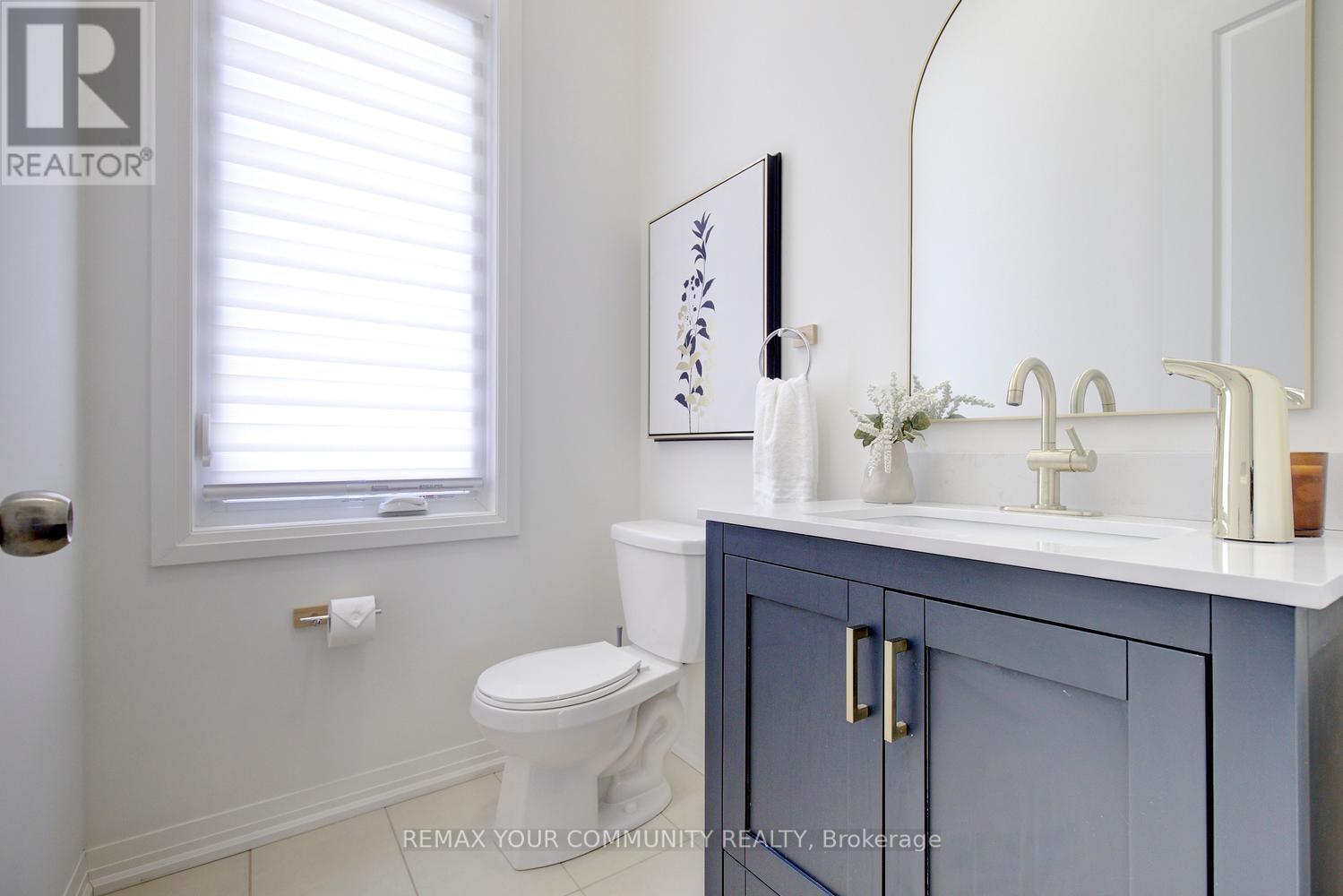 96 Bond Crescent, Richmond Hill, ON - Indoor Photo Showing Bathroom
